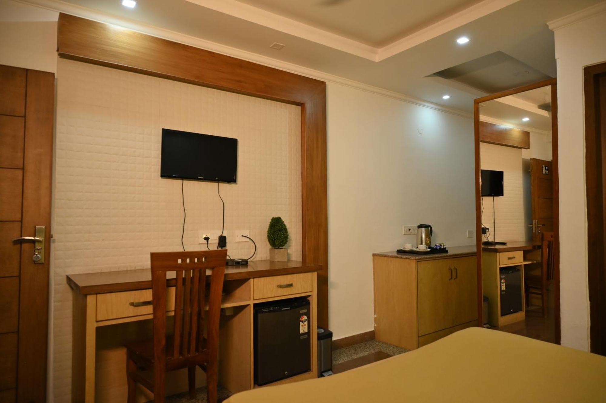 Hotel Dhauladhar Heights Dharamshala Exterior foto